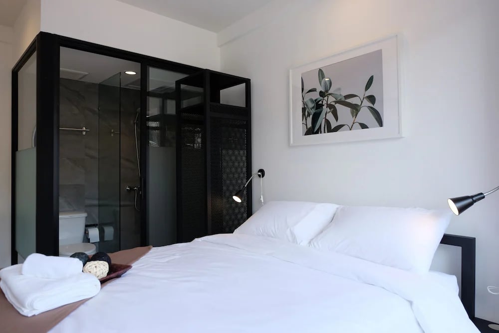 Haus Sathon 21 Hotel — vibe