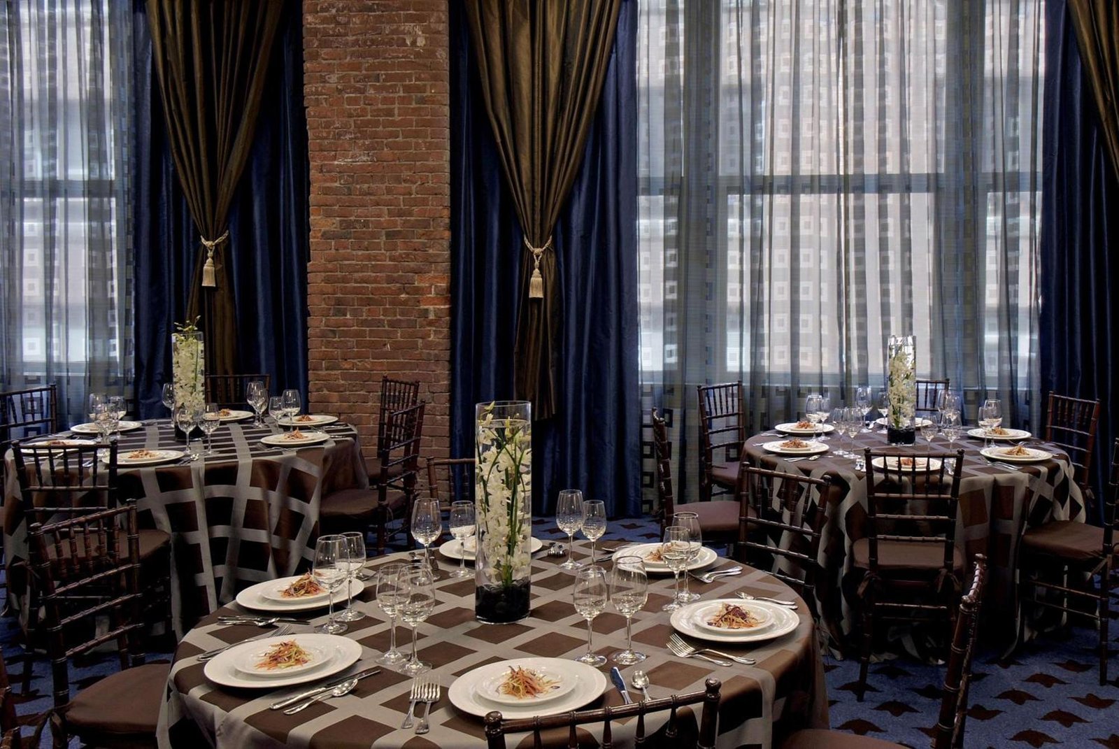 The Alexis Royal Sonesta Hotel Seattle, eat & drink