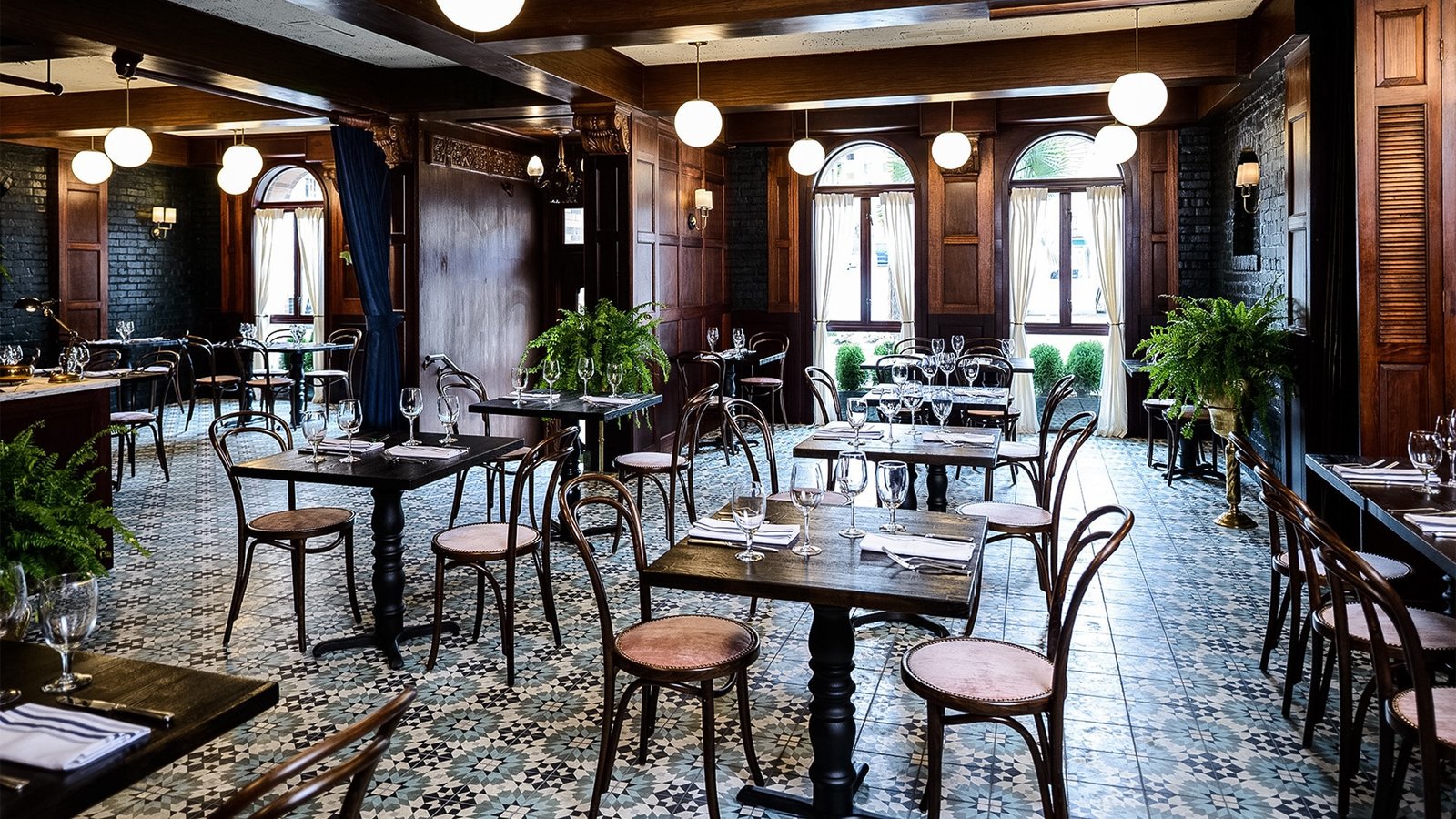 Hotel Sorrento, eat & drink