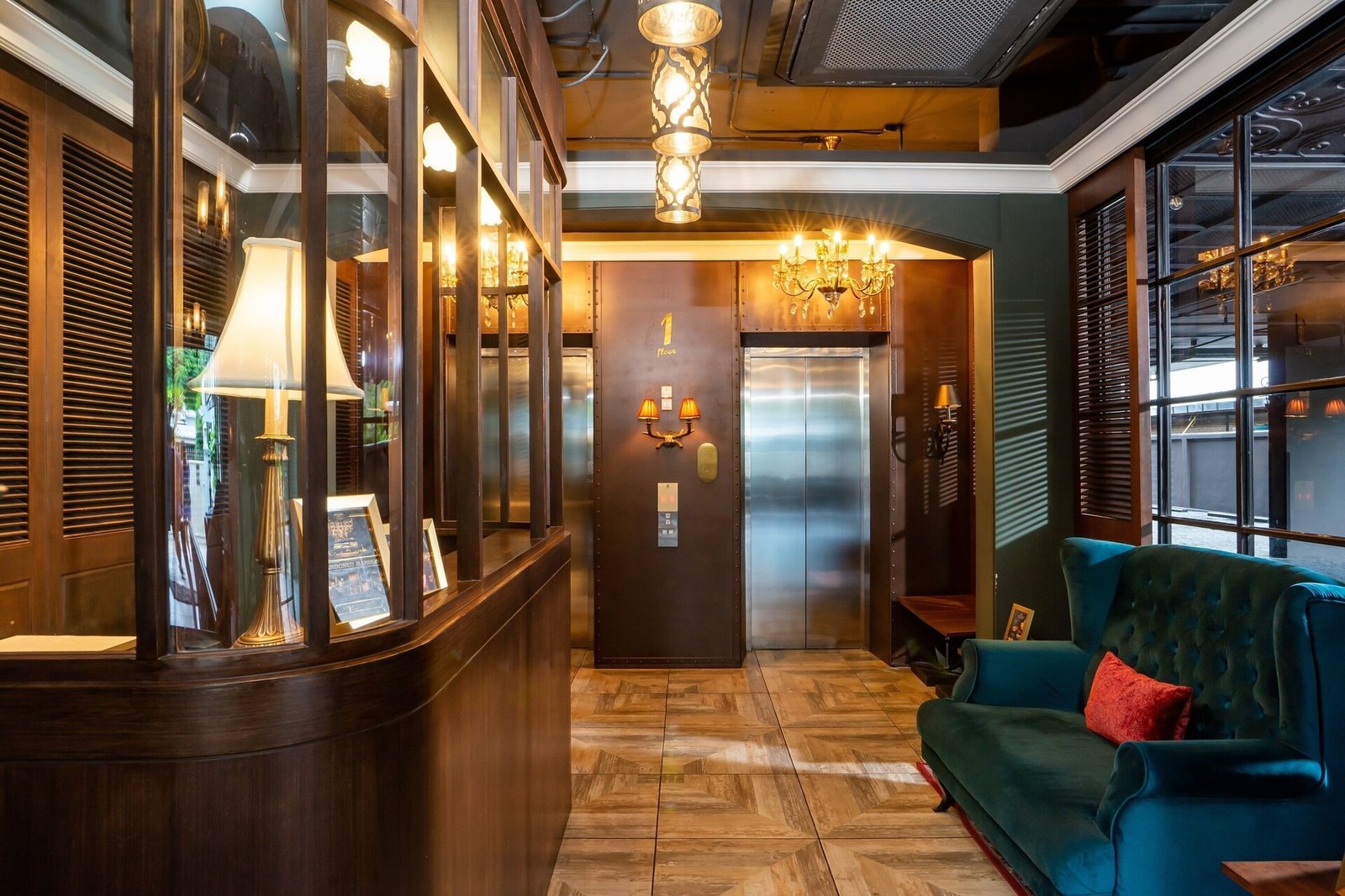 The Coach Hotel Bangkok — vibe