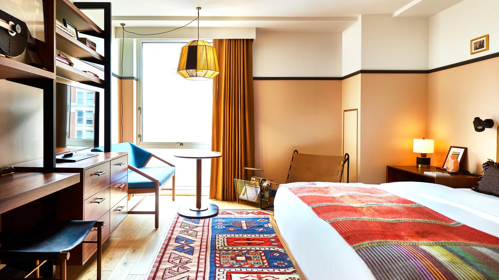 Eaton DC, rooms