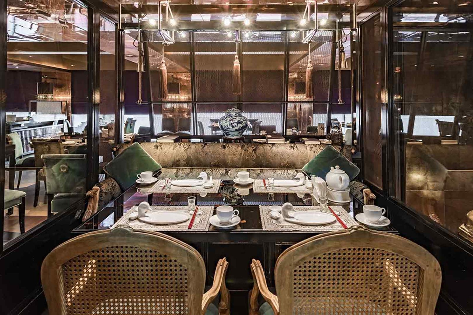 Palais de Chine Hotel — eat & drink