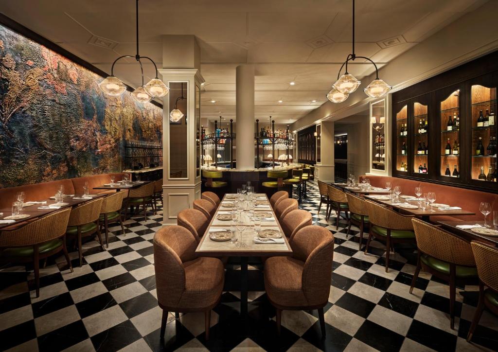SIXTY DC, eat & drink