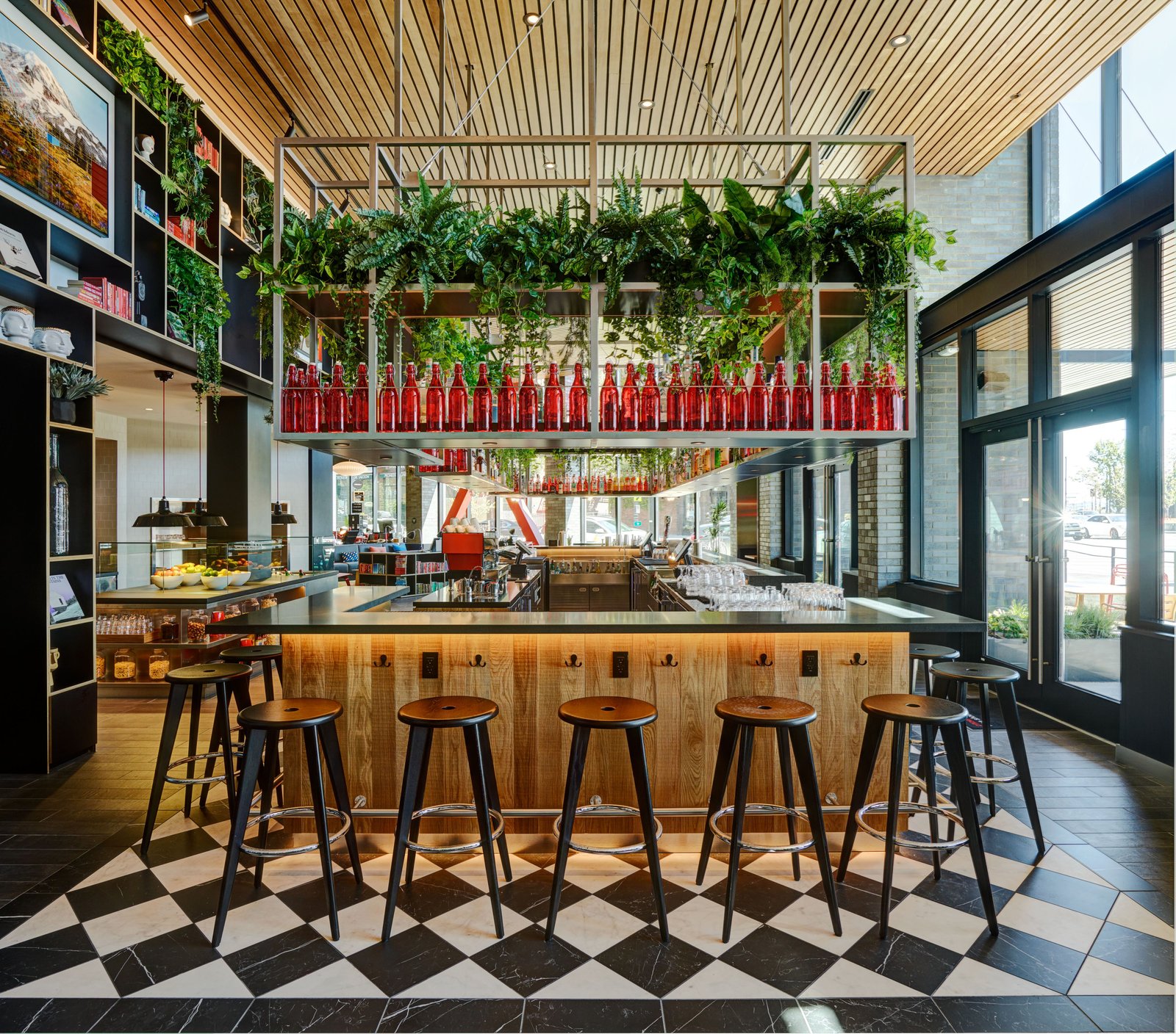 citizenM Seattle Pioneer Square, eat & drink