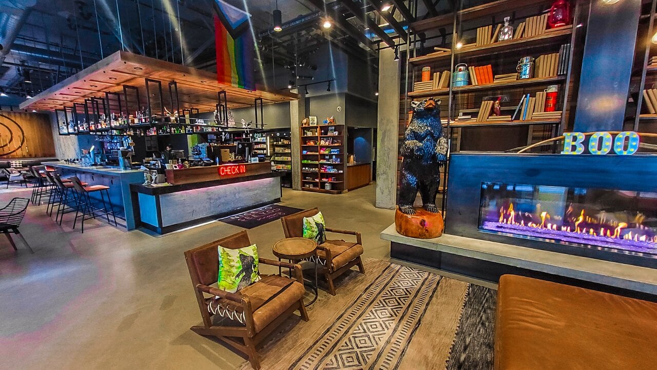 Moxy Seattle Downtown, vibe