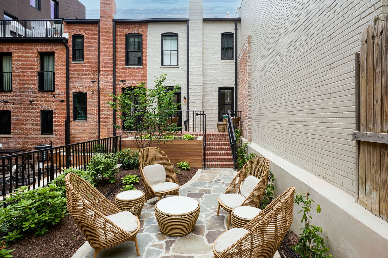 Canal House of Georgetown, a Tribute Portfolio Hotel, vibe