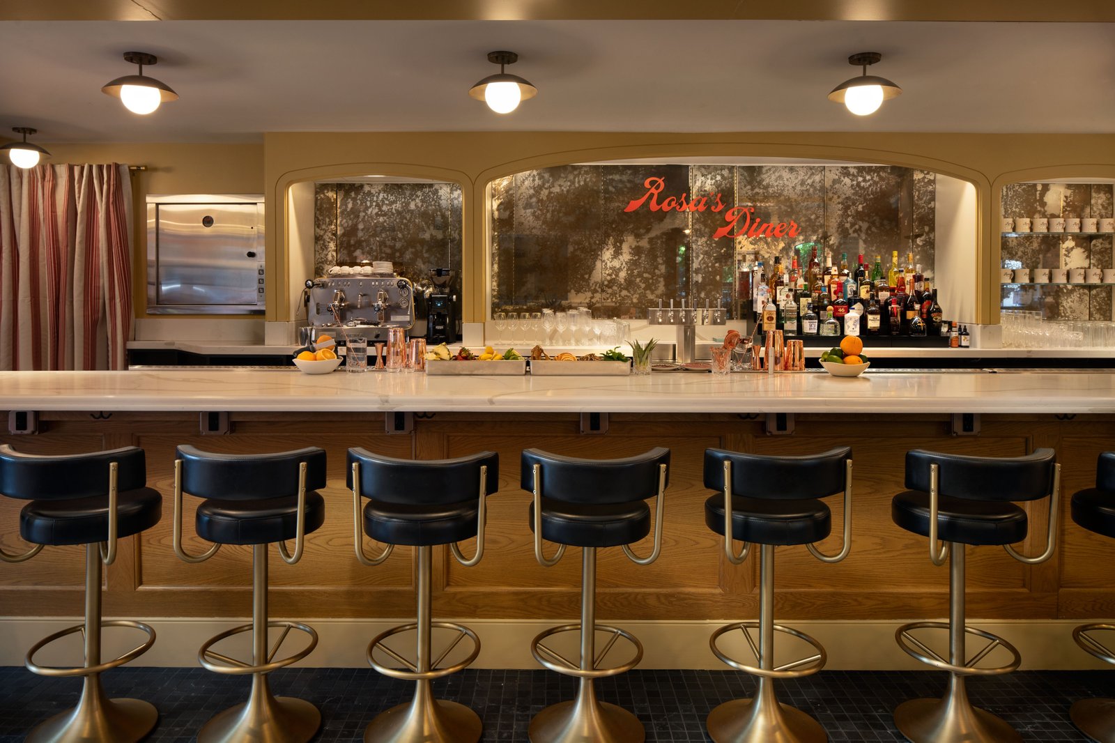 Moxy Washington, DC Downtown, eat & drink