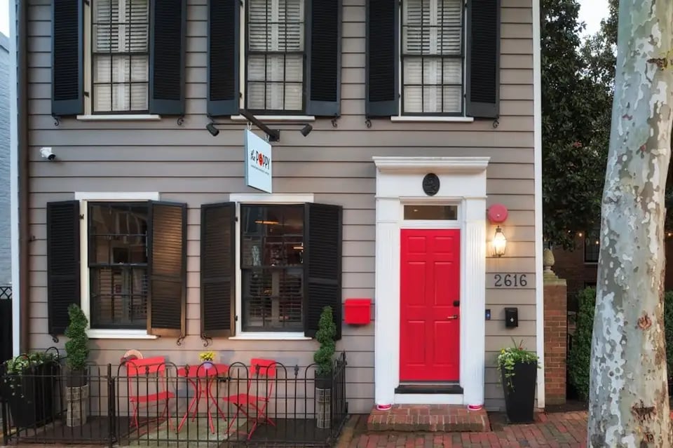 The Poppy Georgetown, backstory