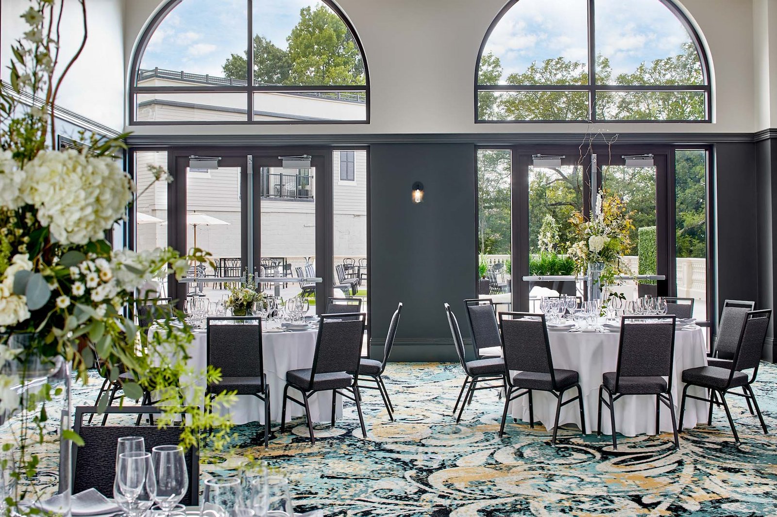 The Hamilton Alpharetta, Curio Collection by Hilton, eat & drink