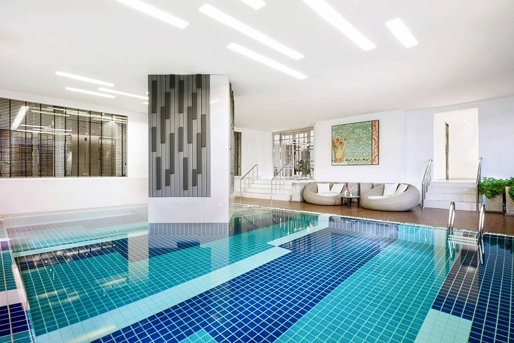 Centre Point Hotel Chidlom, the pool