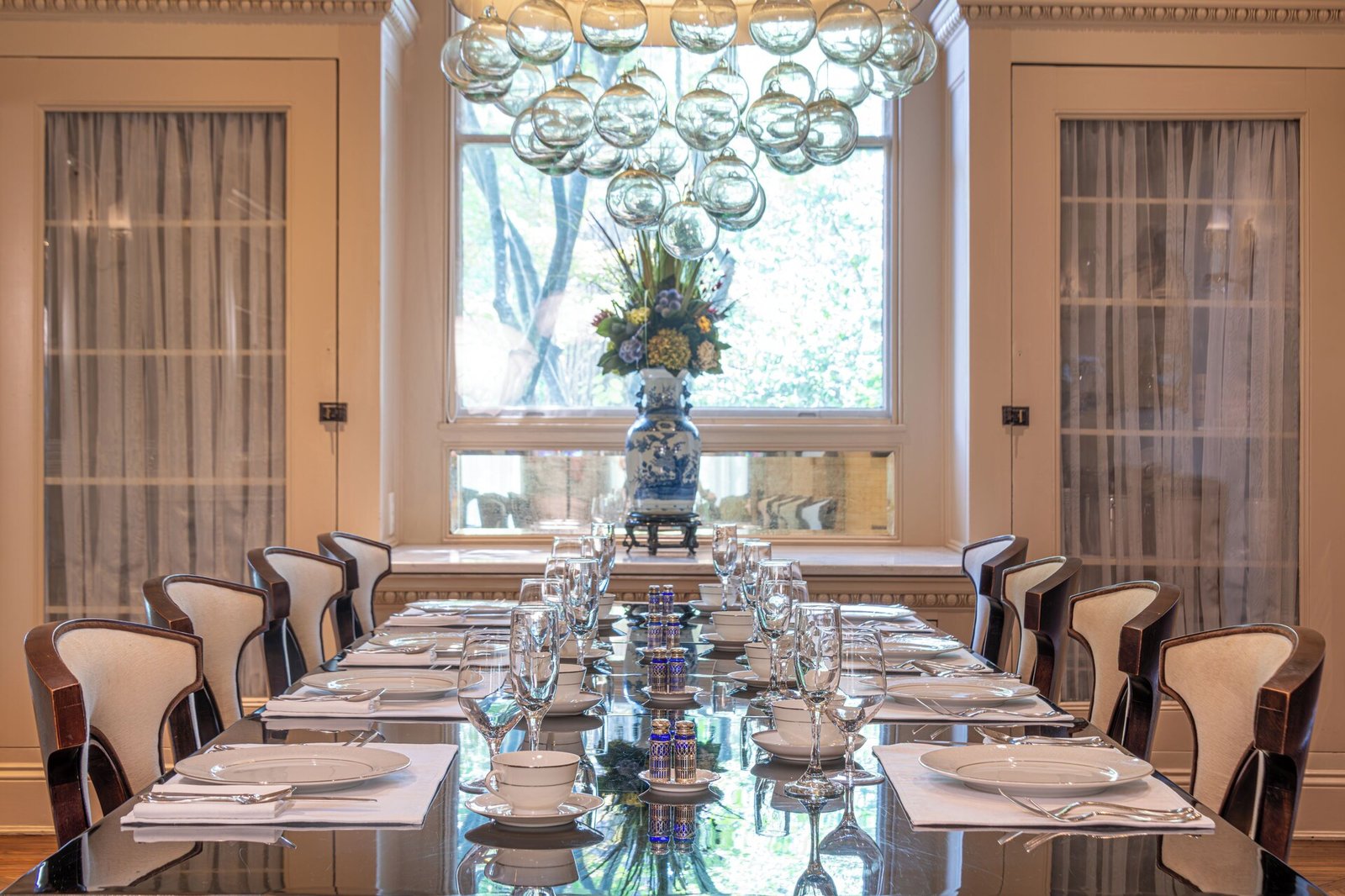 Stonehurst Place Bed & Breakfast, eat & drink