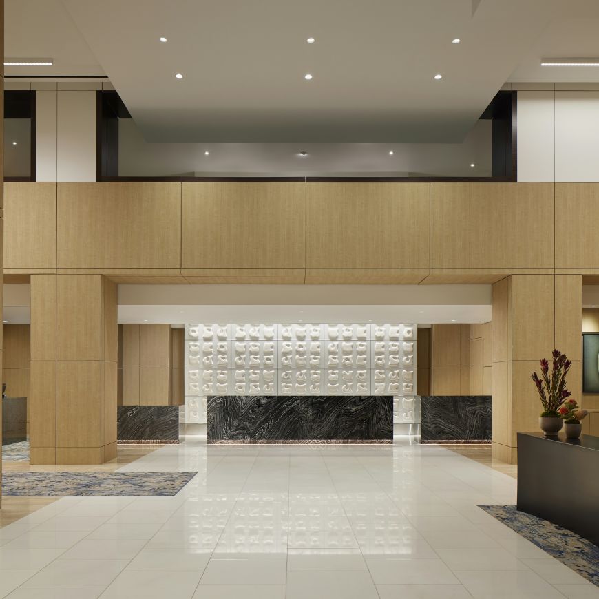 Loews Atlanta Hotel, vibe