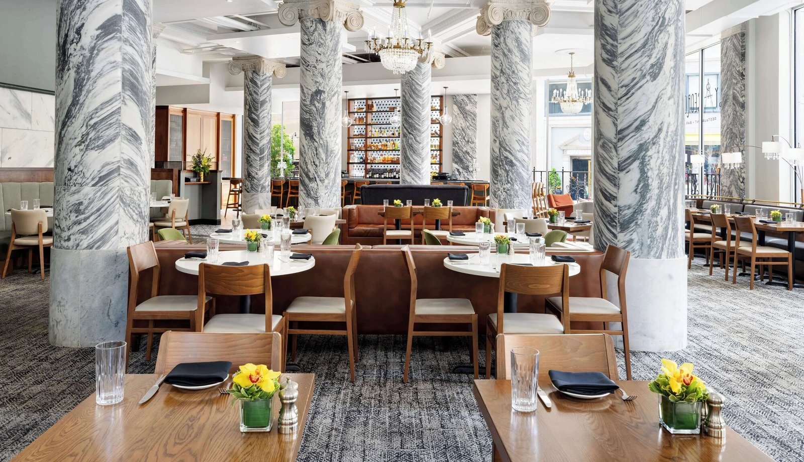 The Candler Hotel Atlanta, Curio Collection by Hilton, eat & drink