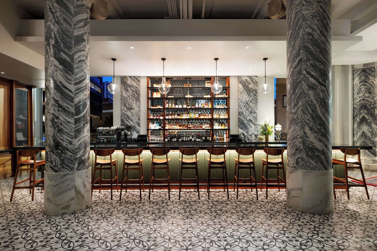 The Candler Hotel Atlanta, Curio Collection by Hilton, eat & drink
