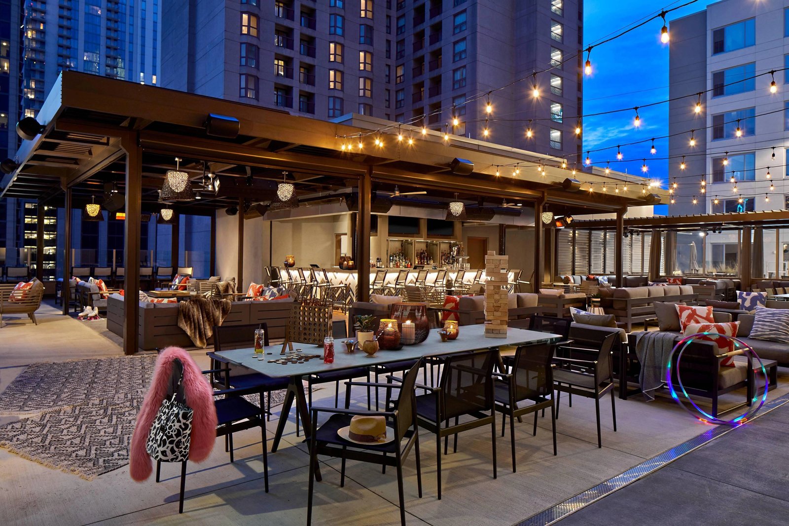Moxy Atlanta Midtown, eat & drink