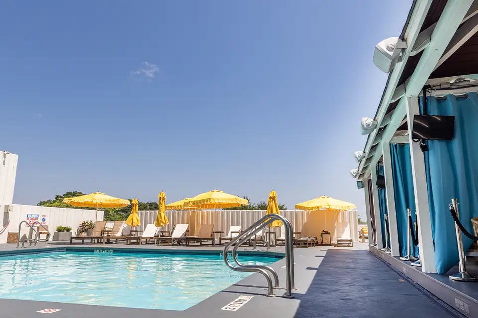 The Starling Atlanta Midtown, the pool