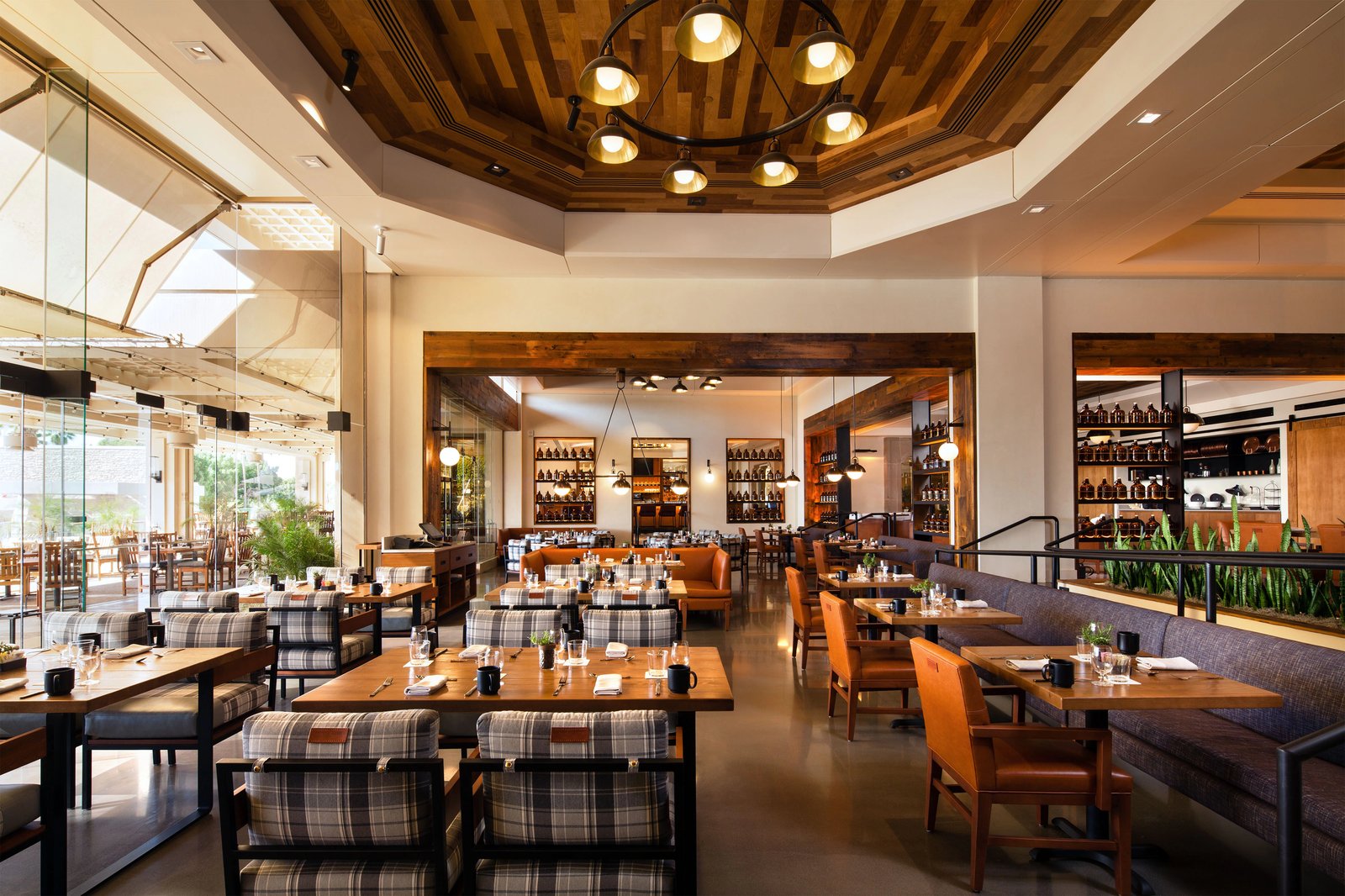 The Canyon Suites at The Phoenician, a Luxury Collection Resort, Scottsdale, eat & drink