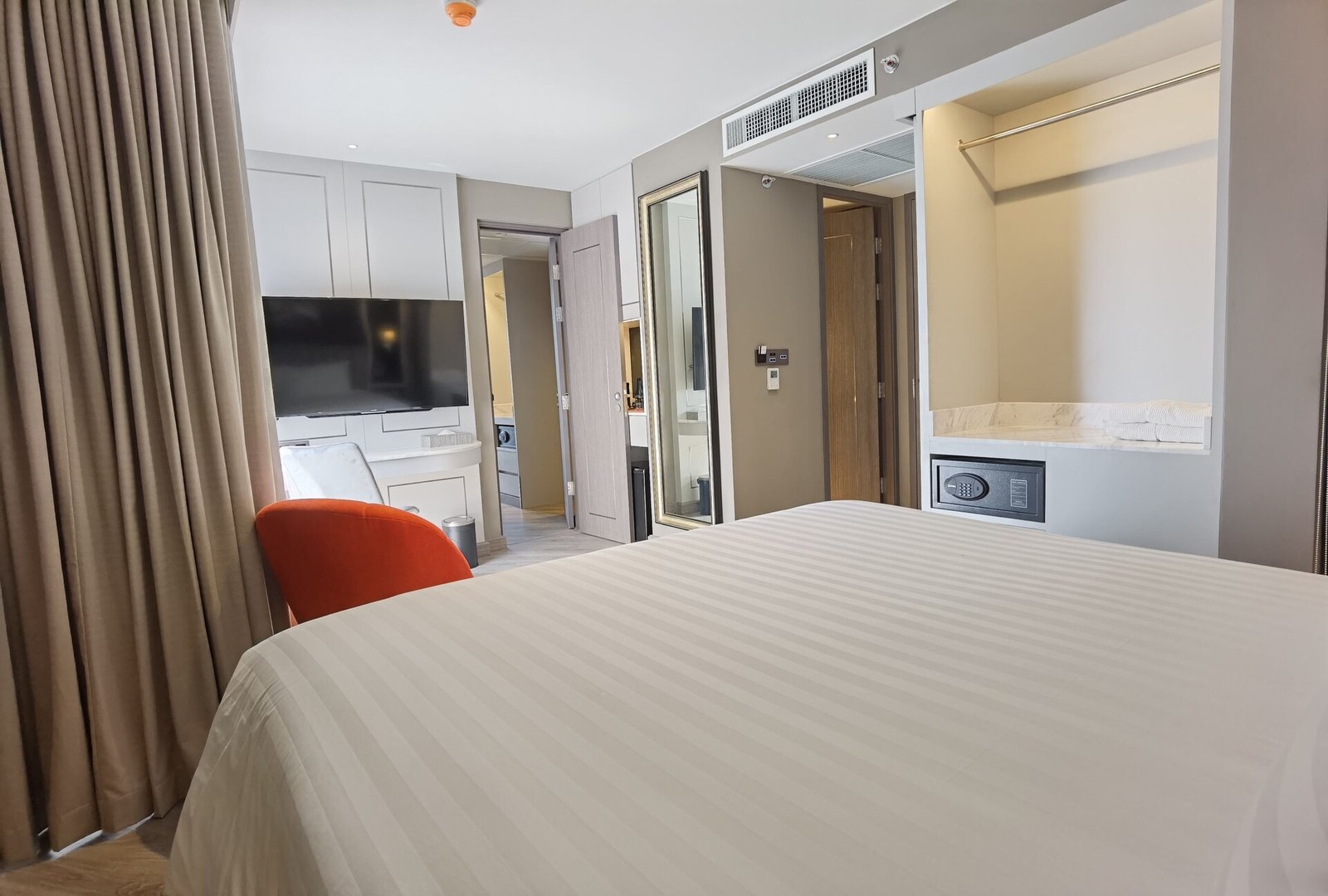 The Quartier Hotel — rooms