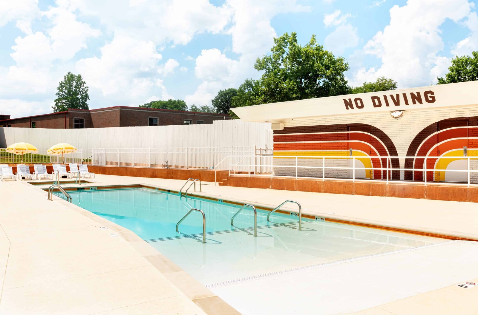 The Dive Motel, the pool