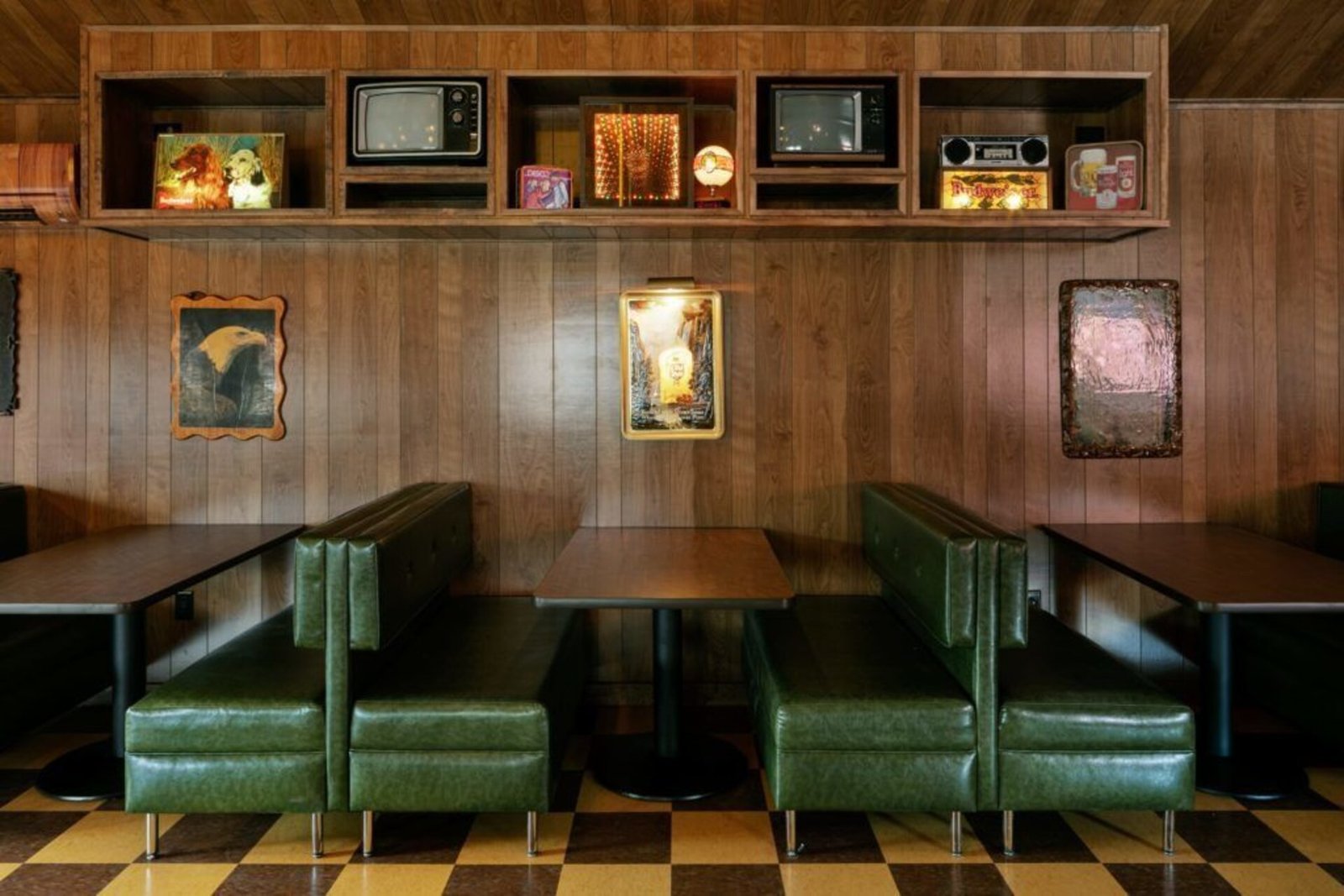 The Dive Motel, at the table