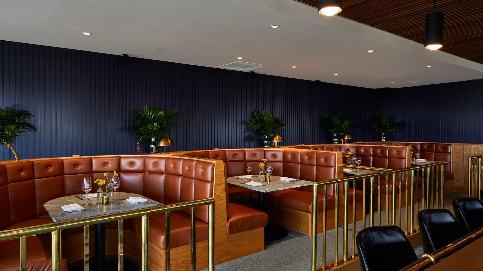 Fairlane Hotel Nashville, at the table