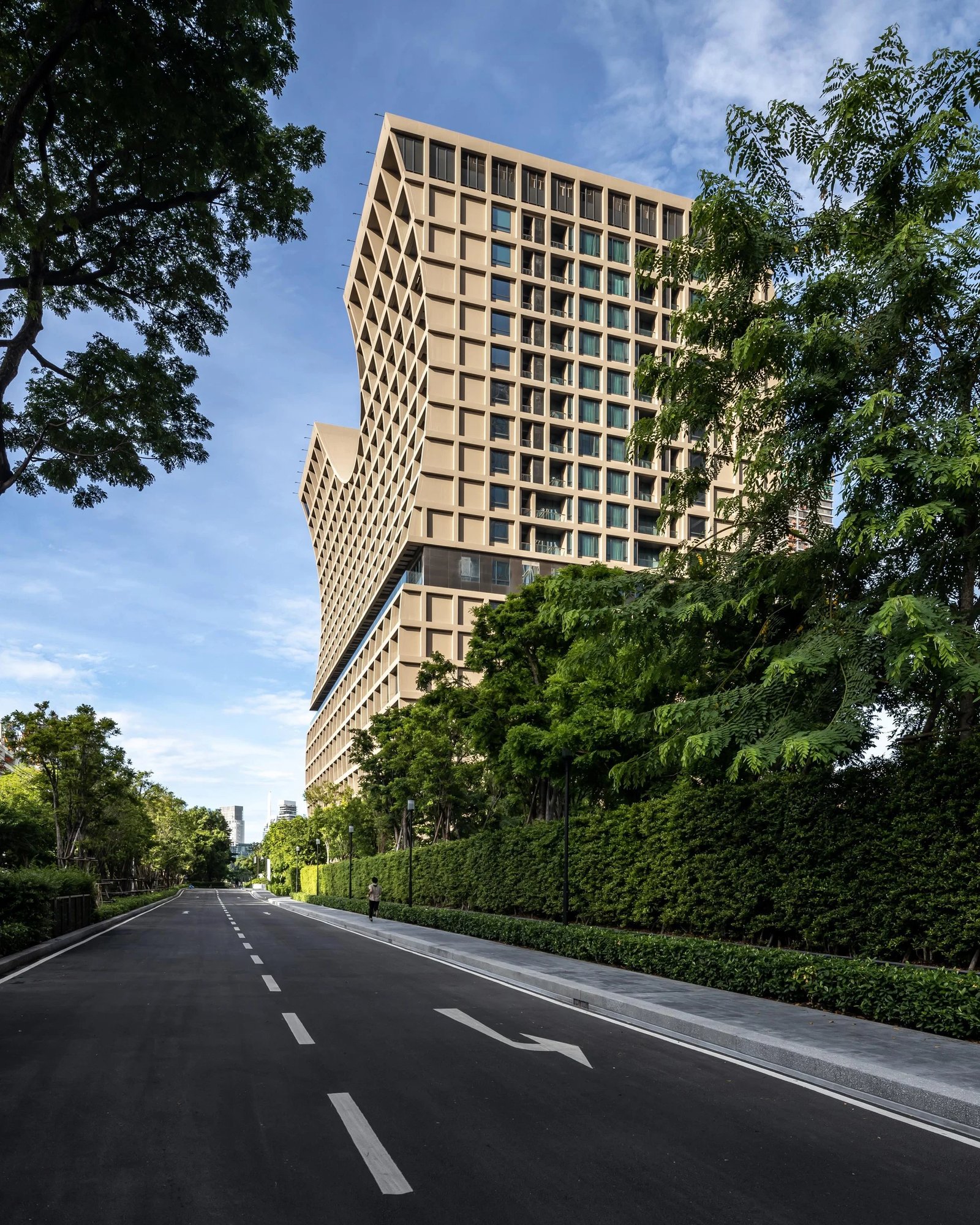 Sindhorn Kempinski Hotel — backstory