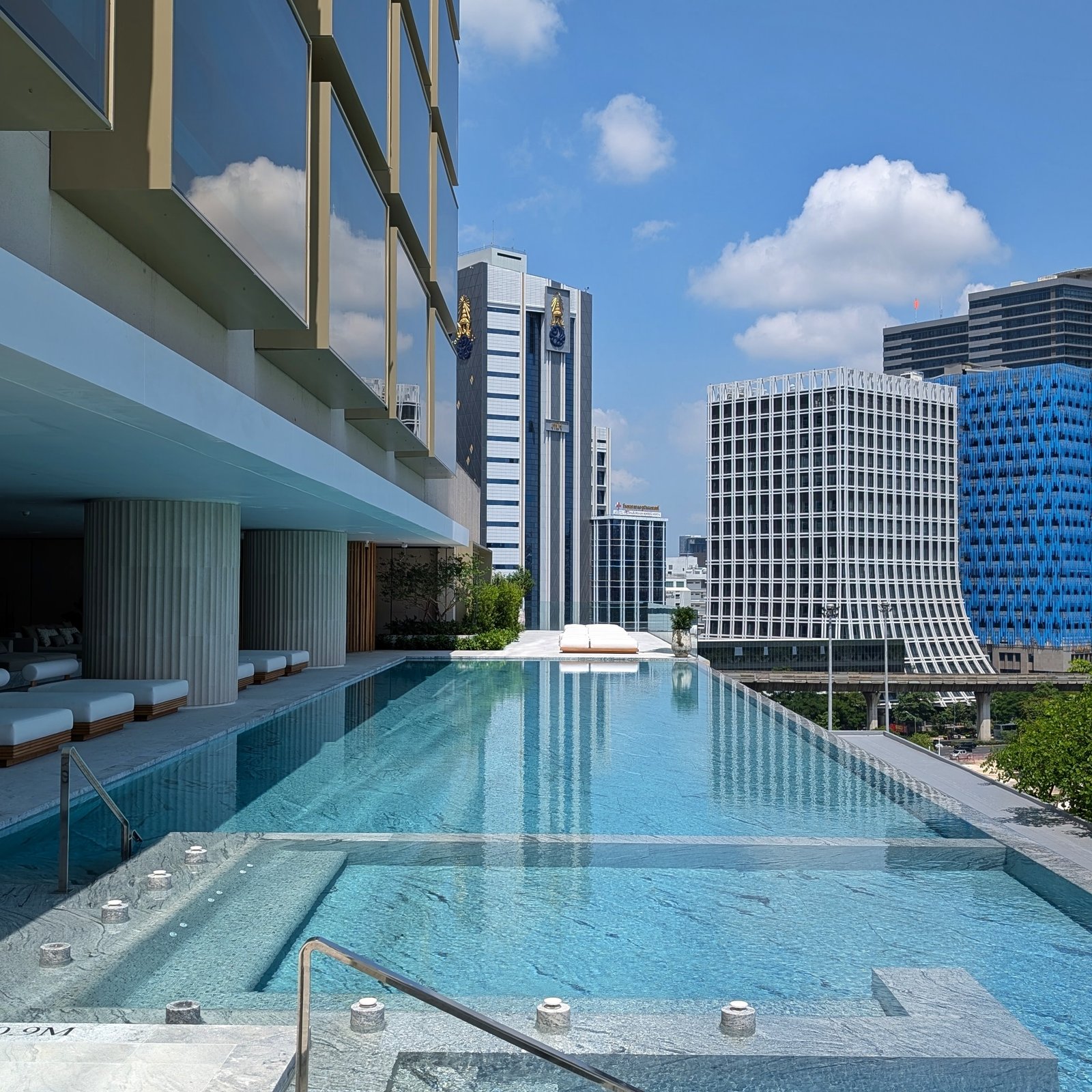 Dusit Thani Bangkok Hotel — wellness