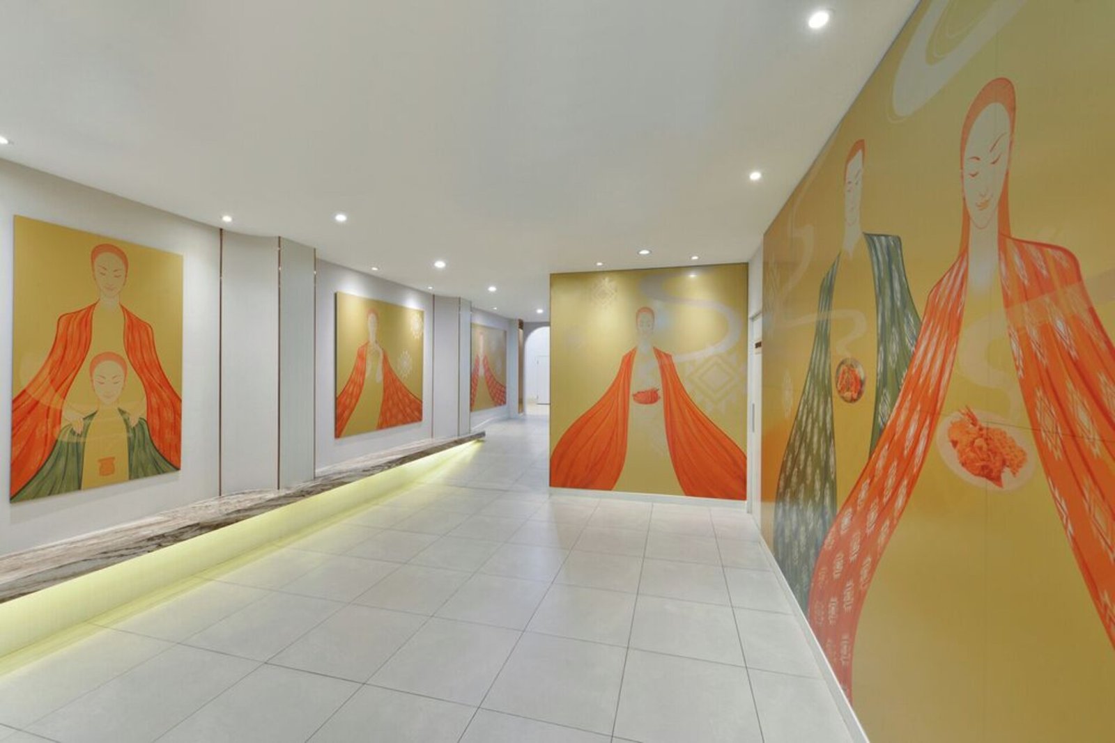 Centre Point Plus Hotel — vibe