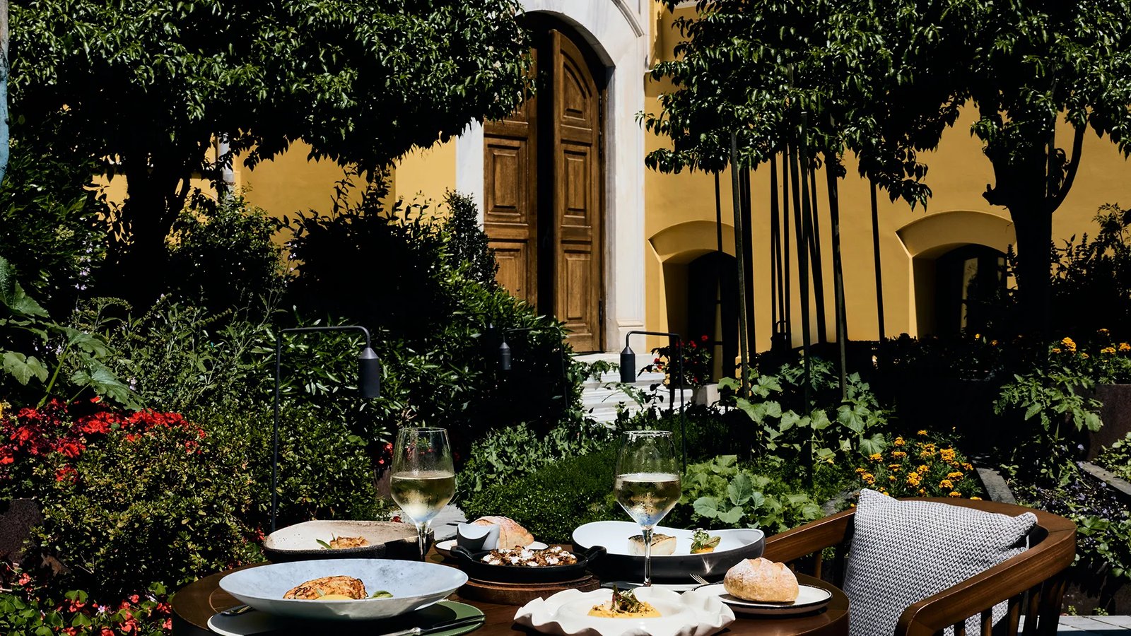 Four Seasons Hotel Istanbul At Sultanahmet, eat & drink