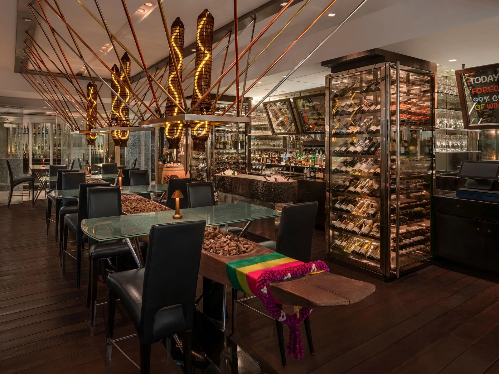 Grand Hyatt Erawan Bangkok — eat & drink
