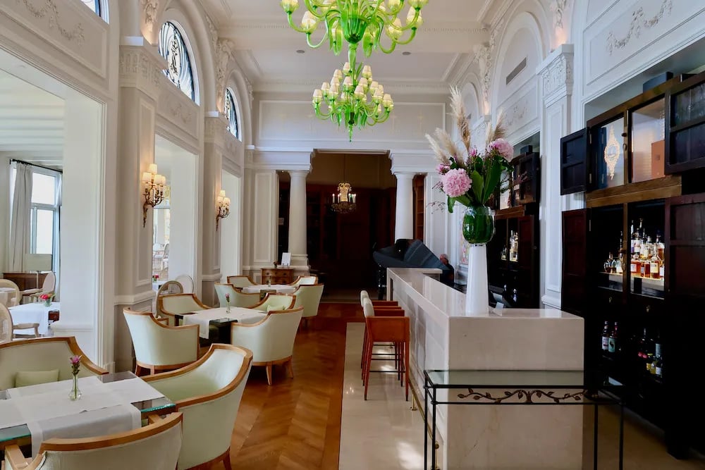 Grand-Hotel du Cap-Ferrat, A Four Seasons Hotel, le bar