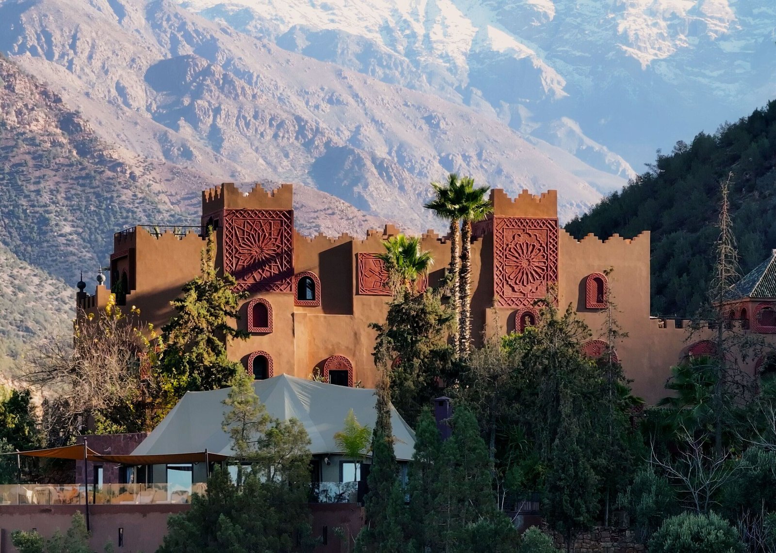 Kasbah Tamadot, backstory