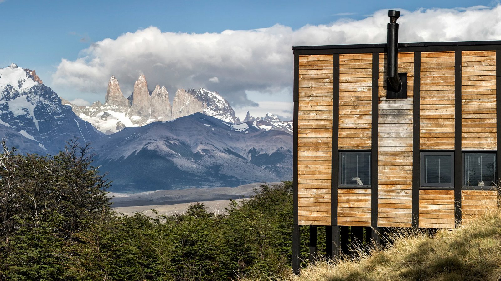 Awasi Patagonia, backstory