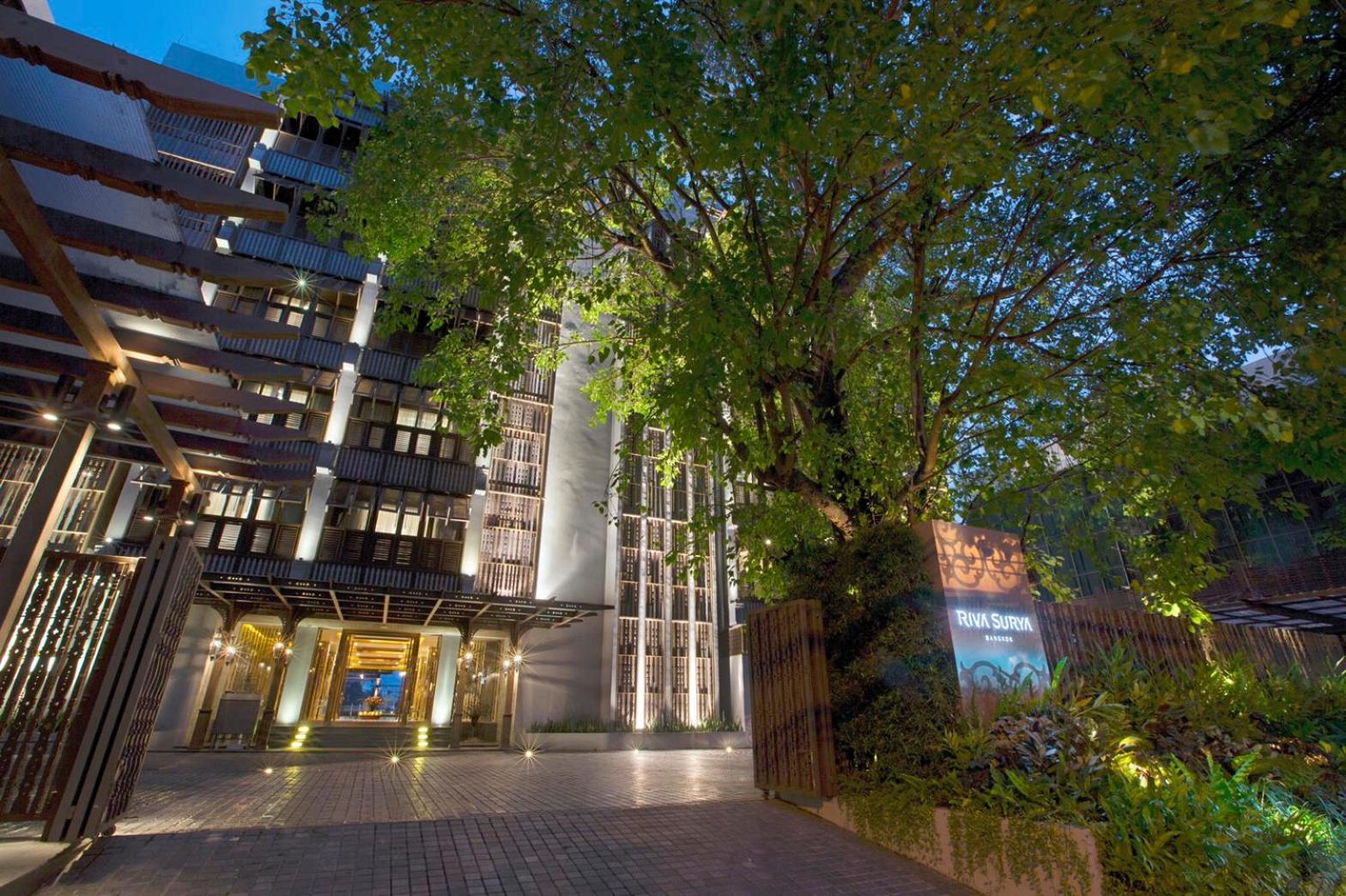 Riva Surya Bangkok — vibe