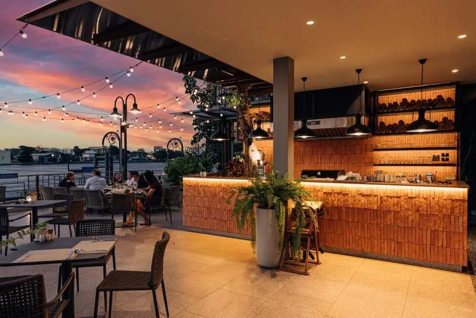 Riva Surya Bangkok, babble & grill