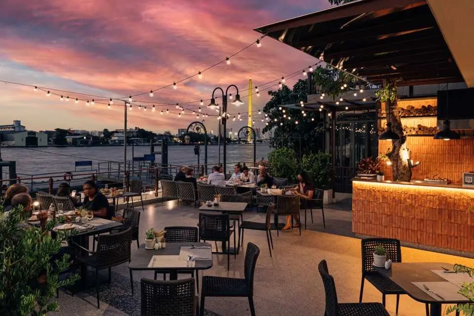 Riva Surya Bangkok, babble & grill