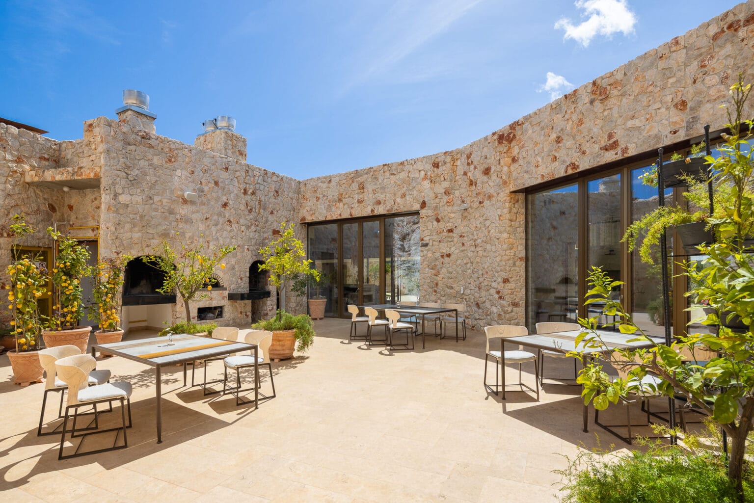 Villa Nai 3.3, grotta 11000