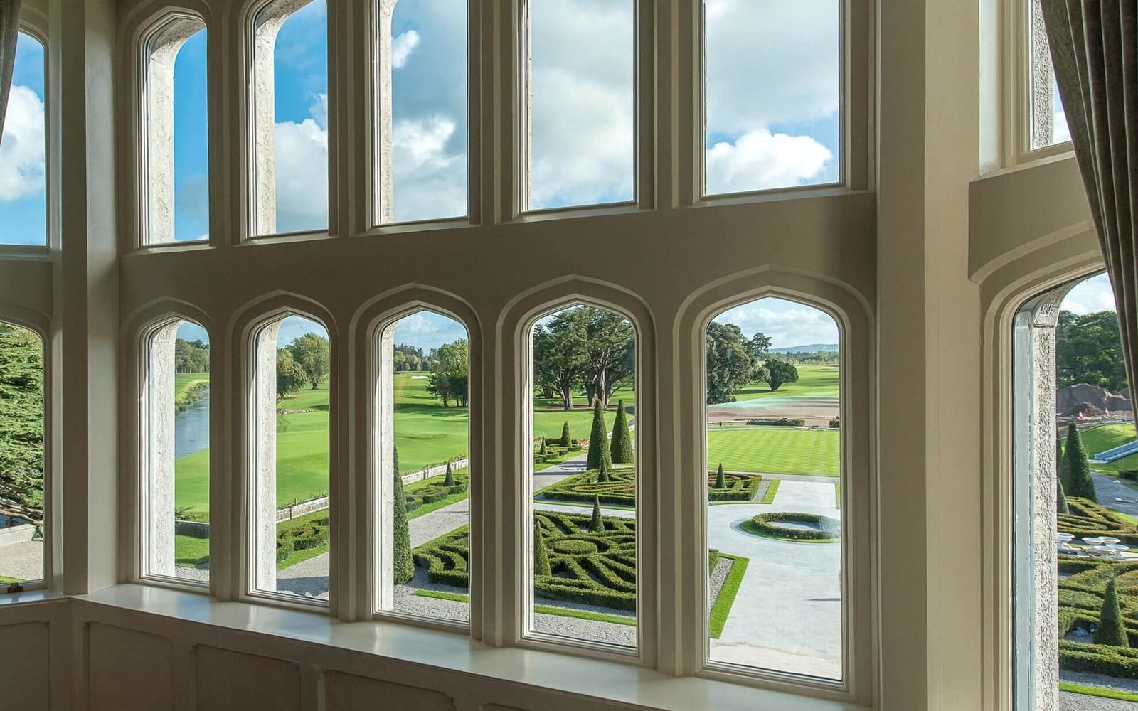Adare Manor, vibe