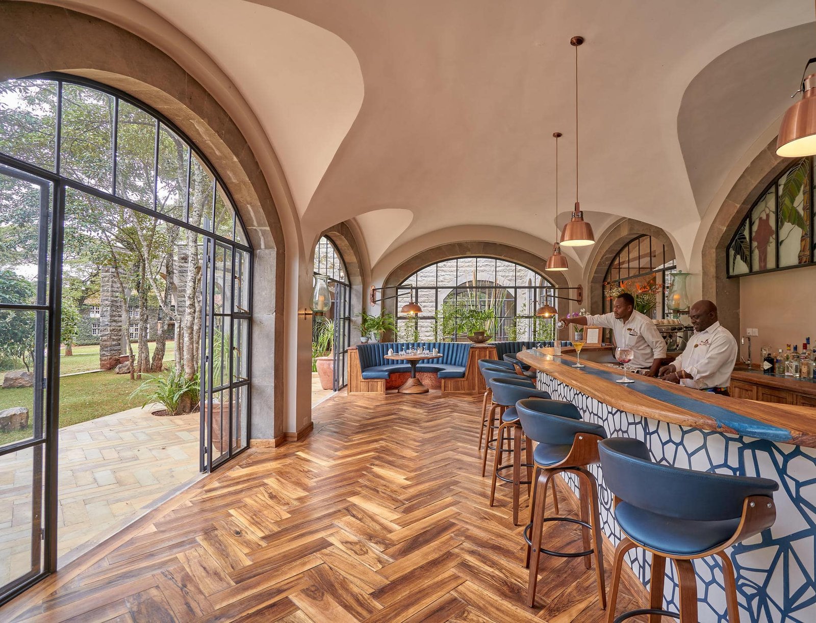 Giraffe Manor, eat & drink
