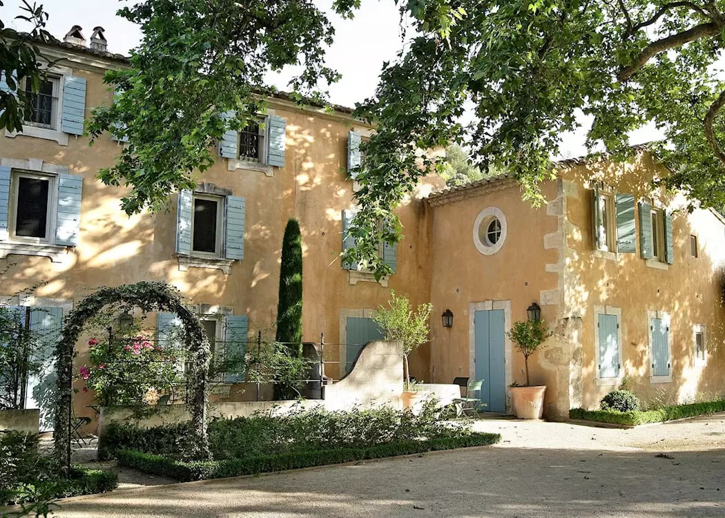 Baumanière, backstory