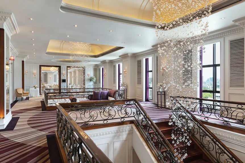 Lebua at State Tower — vibe