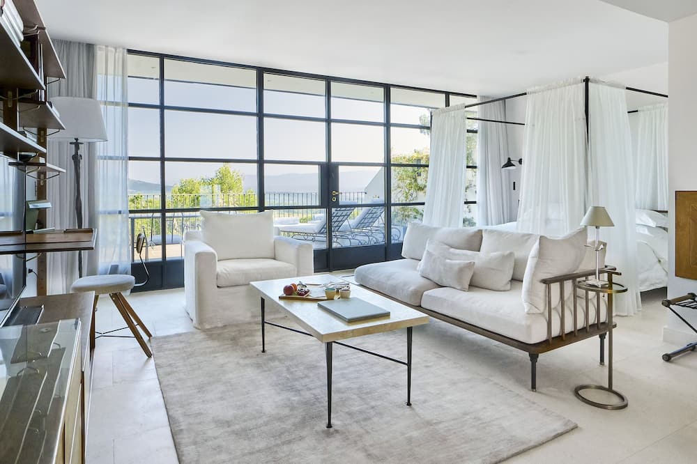 Villa La Coste, rooms