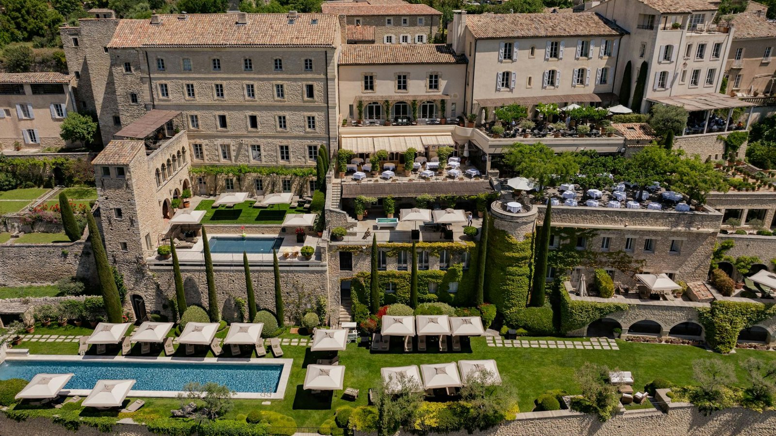 Airelles La Bastide, Gordes, backstory