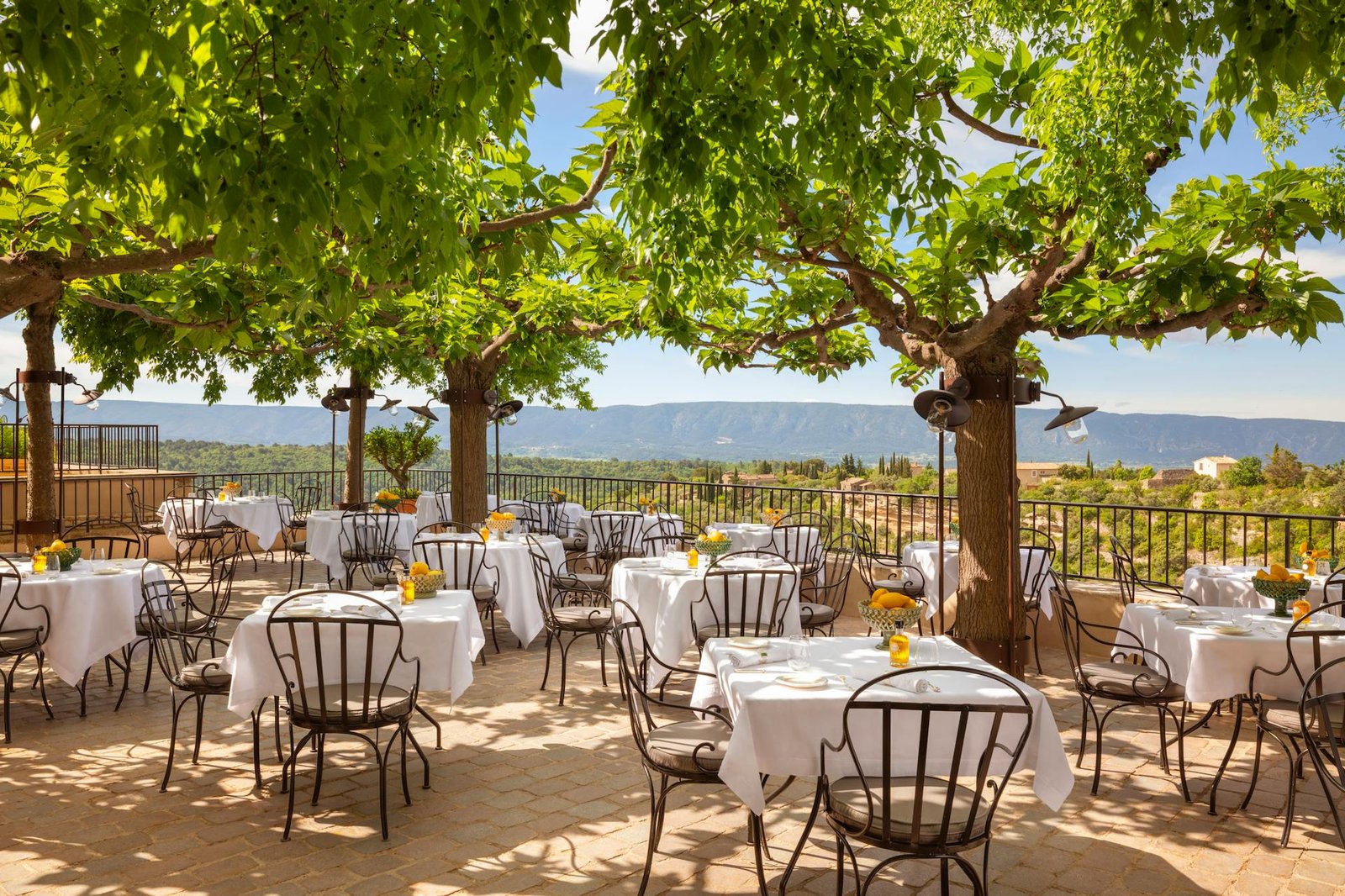 Airelles La Bastide, Gordes, eat & drink