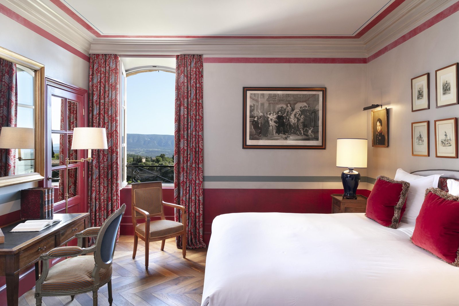 Airelles La Bastide, Gordes, rooms