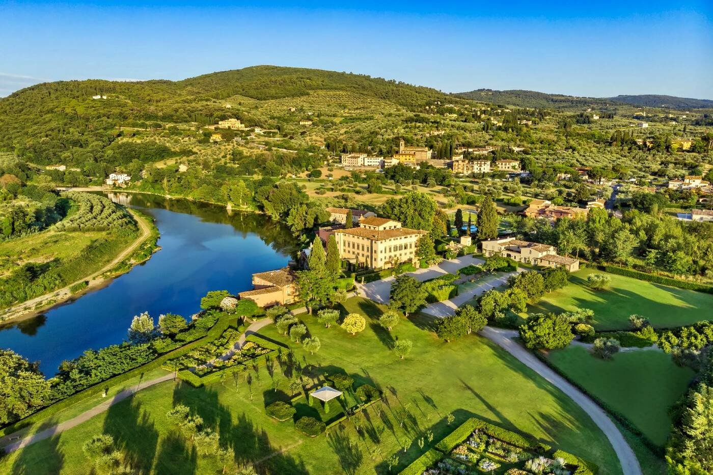 Villa la Massa, backstory
