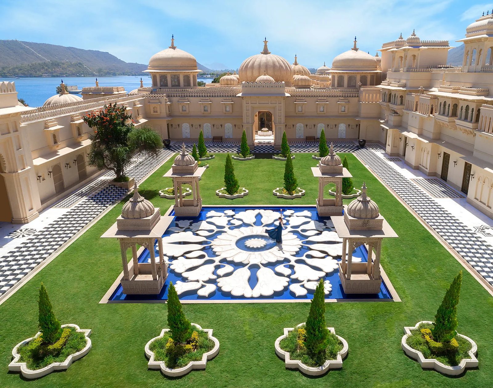The Oberoi Udaivilas, backstory