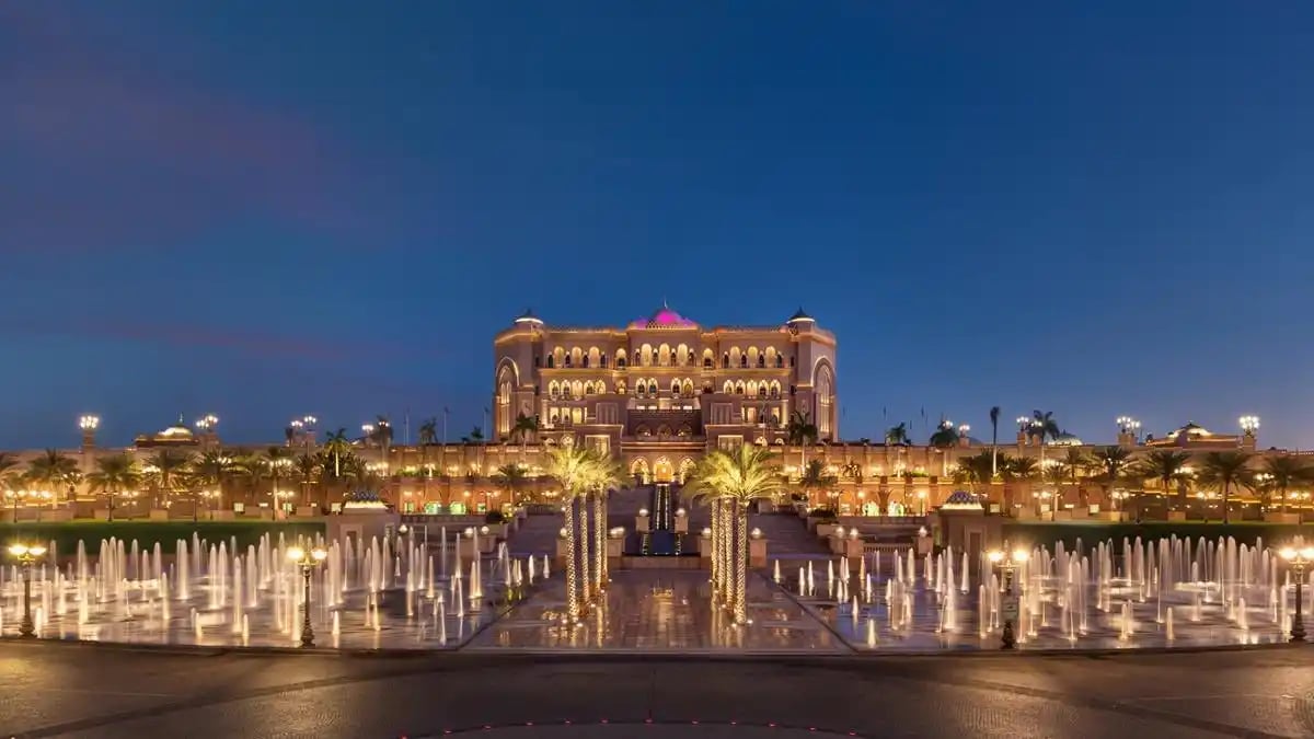 Emirates Palace Mandarin Oriental, backstory