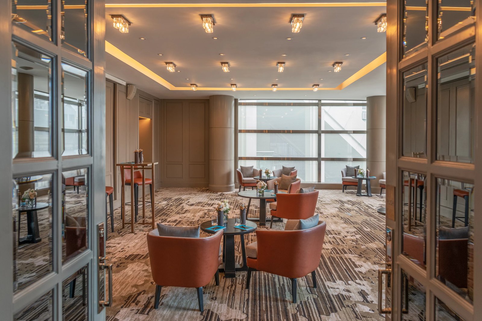 Sofitel Bangkok Sukhumvit — vibe
