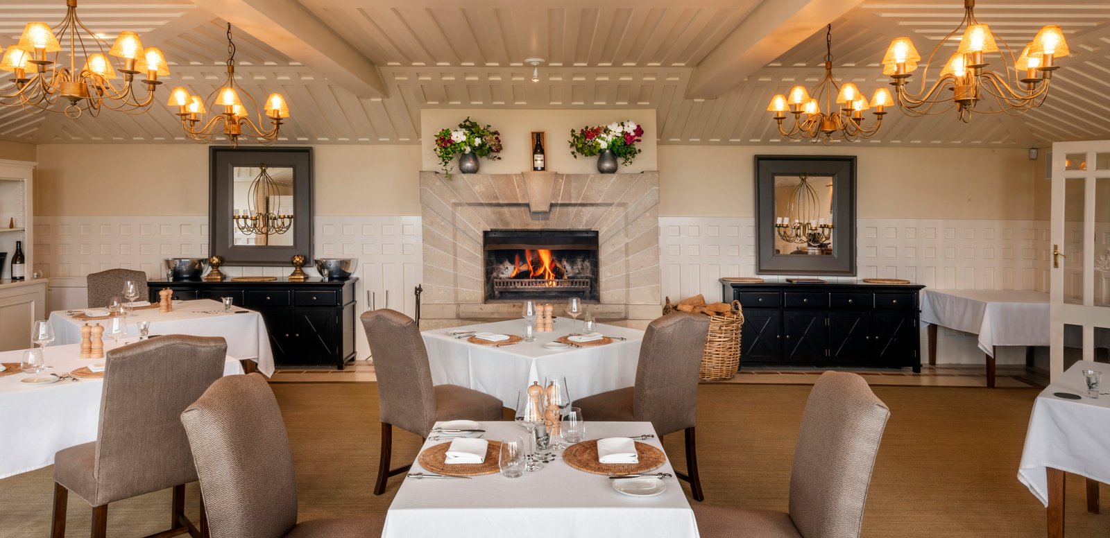 Wharekauhau Country Estate, main lodge dining room